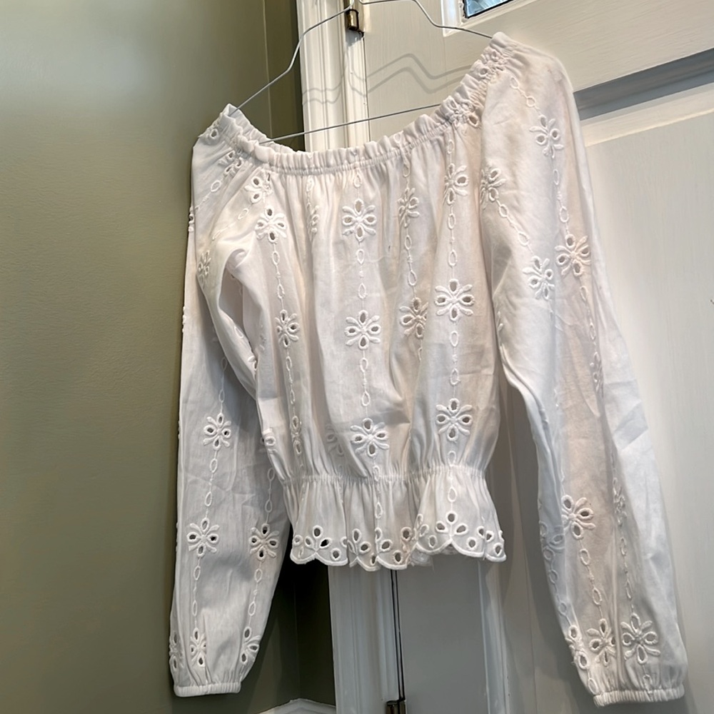 Cute White Eyelet Boho Top - Picture 3 of 5